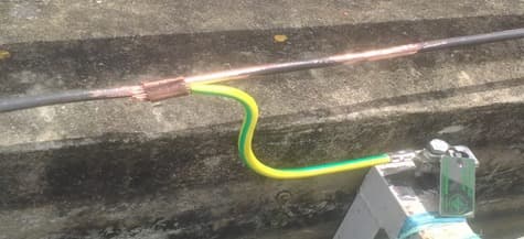 Equipotential bonding :
To the building and other necessary metal bodies for potential
equalization between LPS and the metal bodies.
For connection bonding between LPS conductor and metal structure.